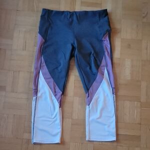 Ardene Tri-Tone Cropped Pants in Gray, Purple, and White